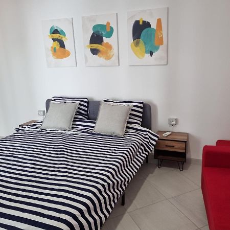 New Modern Studio In Central Tirana Apartment Ngoại thất bức ảnh